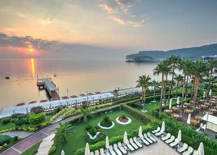 Golden Lotus Hotel